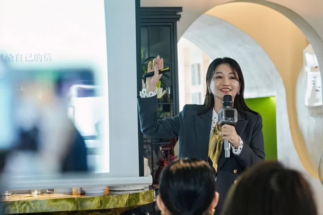 Speaking at AICI Hong Kong Spring Education Day