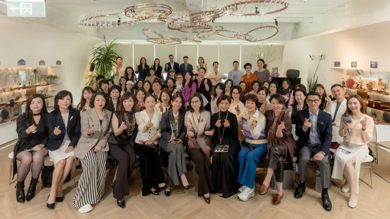 Speaking at AICI Hong Kong Spring Education Day