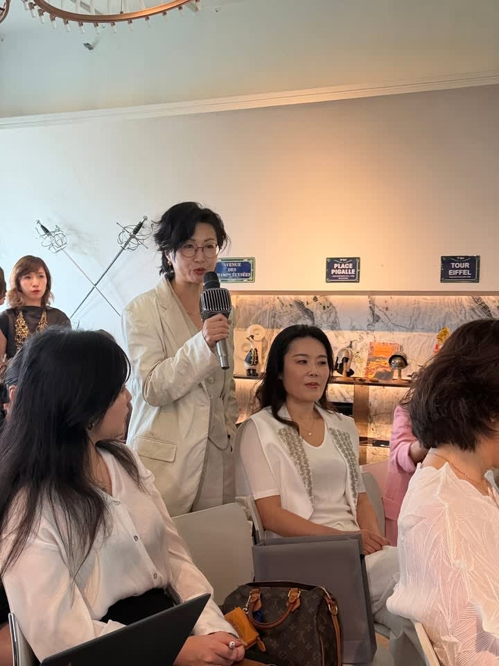 Speaking at AICI Hong Kong Spring Education Day